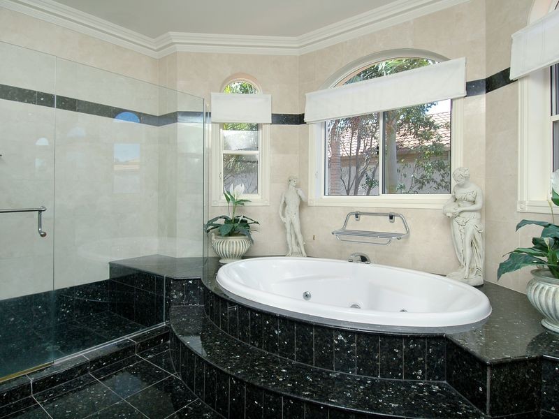 1009 Rosebank Way, Hope Island QLD 4212