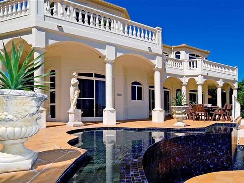 1009 Rosebank Way, Hope Island QLD 4212