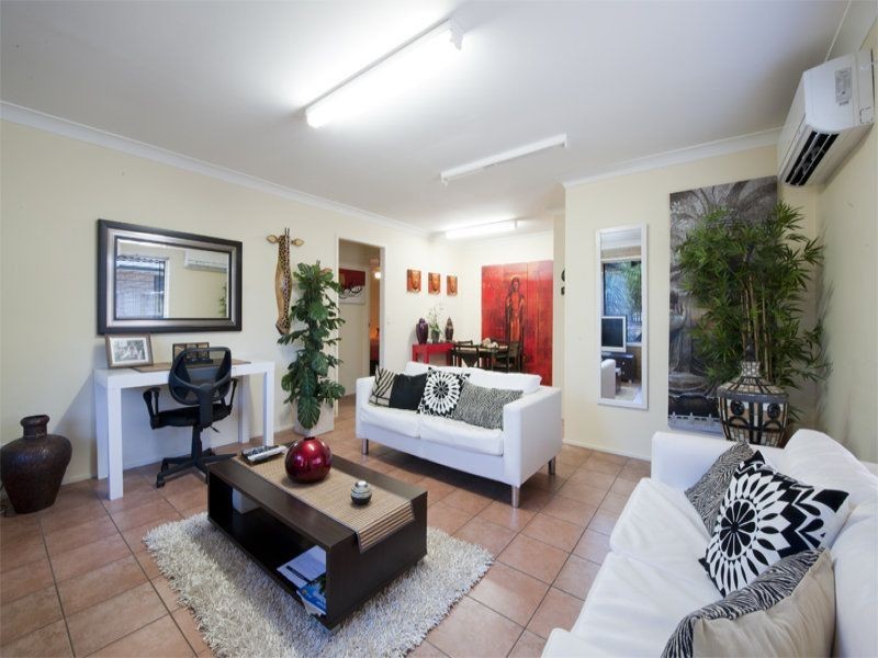 2/112 Oxley Drive, Paradise Point QLD 4216