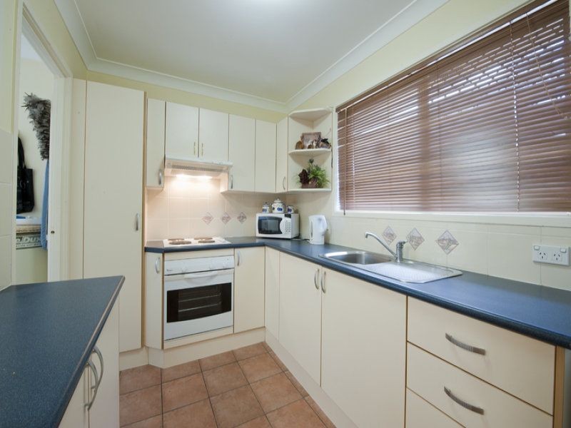 2/112 Oxley Drive, Paradise Point QLD 4216