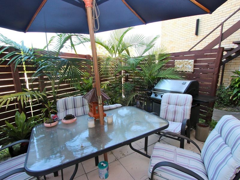 1/59 Errol Avenue, Paradise Point QLD 4216