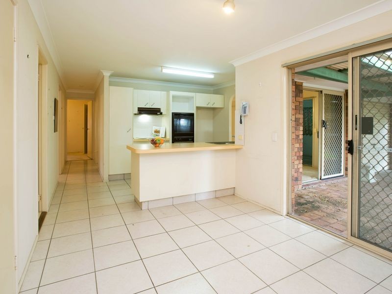 14 Okinya Street, Biggera Waters QLD 4216