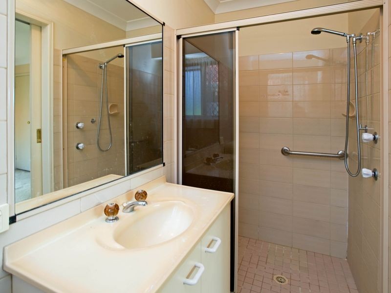 14 Okinya Street, Biggera Waters QLD 4216