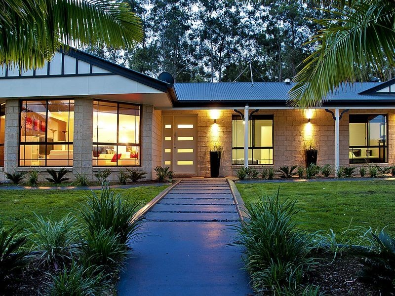 22 Eastern Court, Helensvale QLD 4212