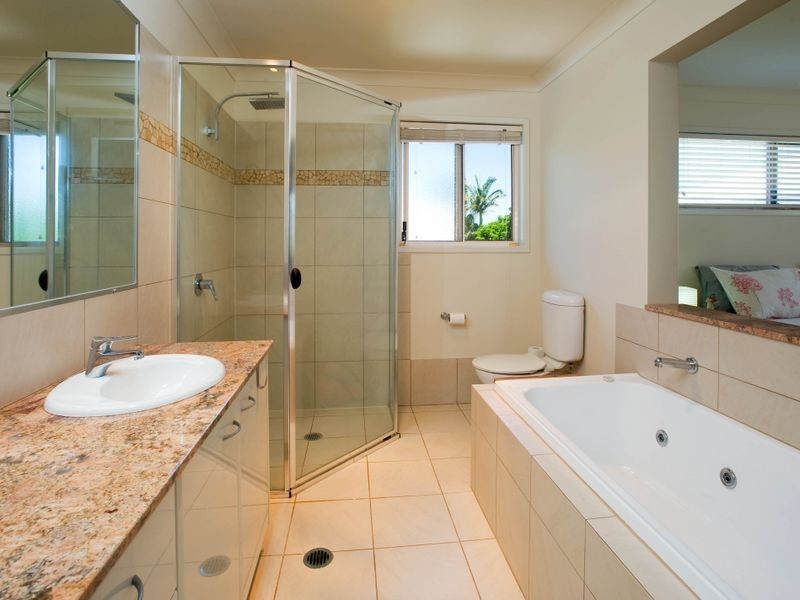 1/32 Ocean Street, Runaway Bay QLD 4216
