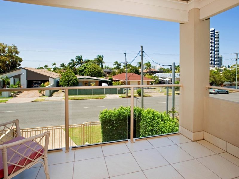 1/32 Ocean Street, Runaway Bay QLD 4216