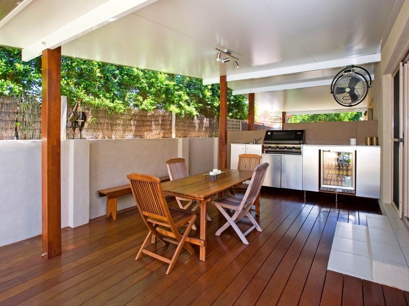 1/32 Ocean Street, Runaway Bay QLD 4216