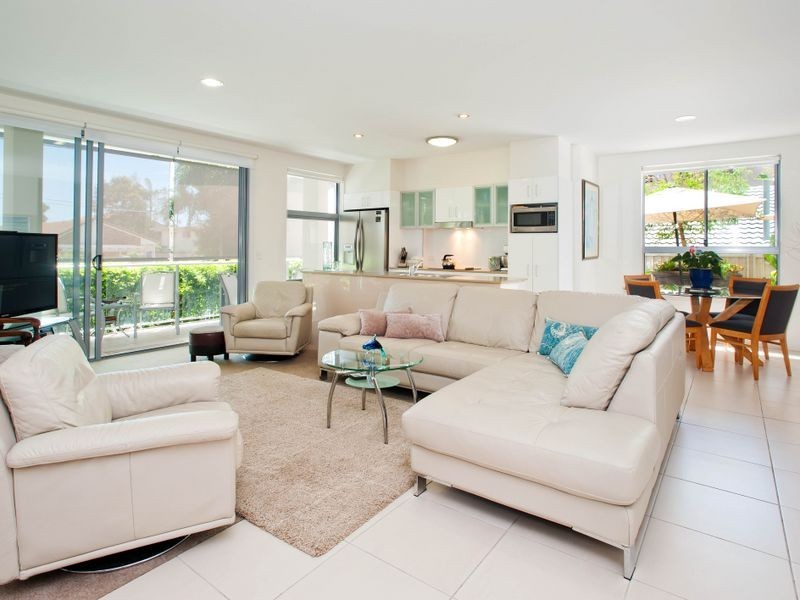 1/8-10 Victor Avenue, Paradise Point QLD 4216