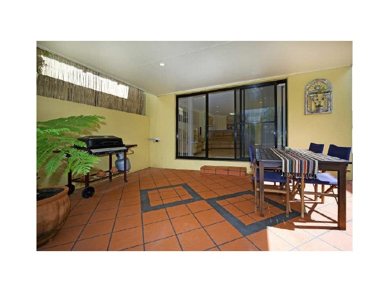 Paradise Point QLD 4216