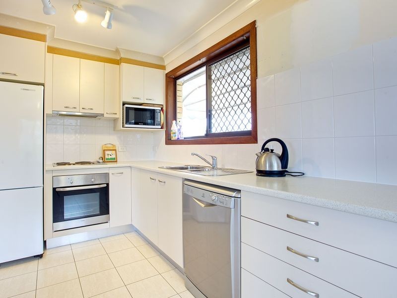 51 Jacaranda Avenue, Hollywell QLD 4216