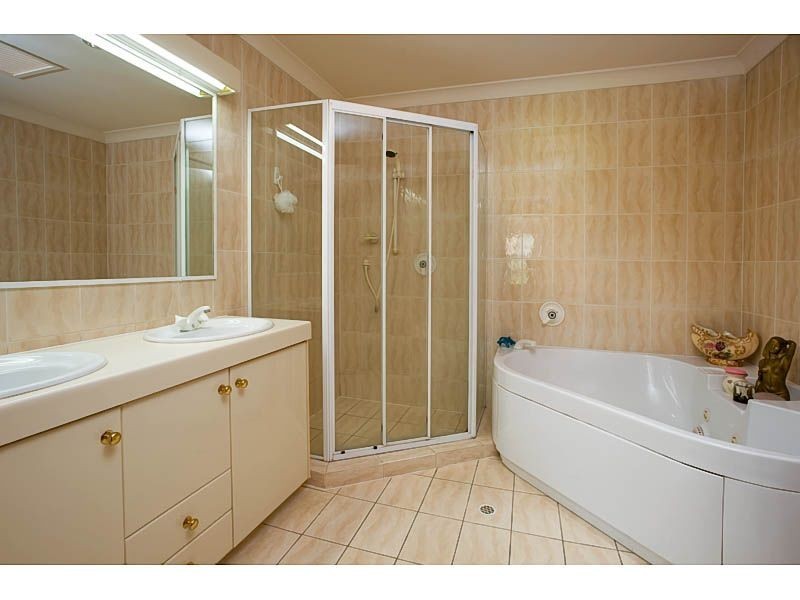 48/100 Morala Avenue, Runaway Bay QLD 4216