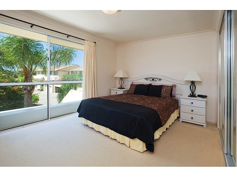 48/100 Morala Avenue, Runaway Bay QLD 4216