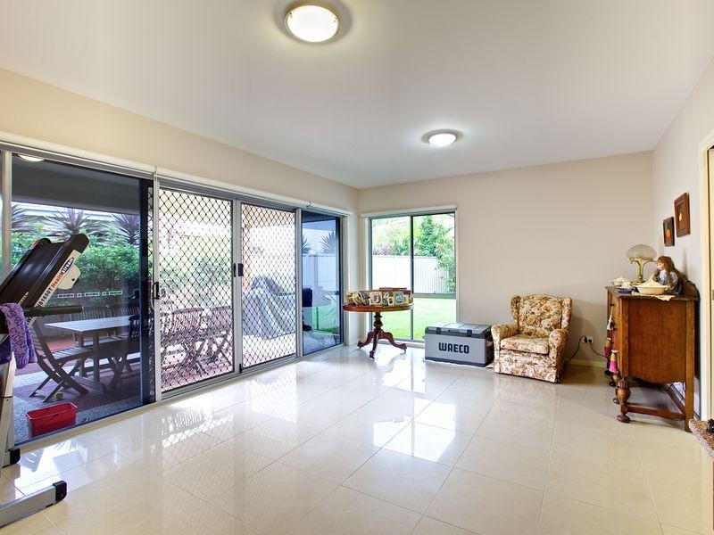 42 Southaven Drive, Helensvale QLD 4212