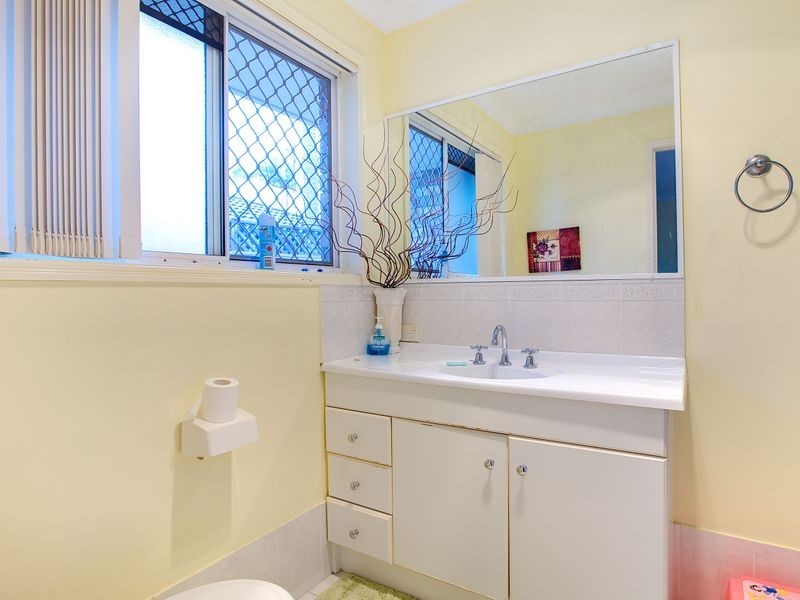 51 Hansford Rd, Coombabah QLD 4216