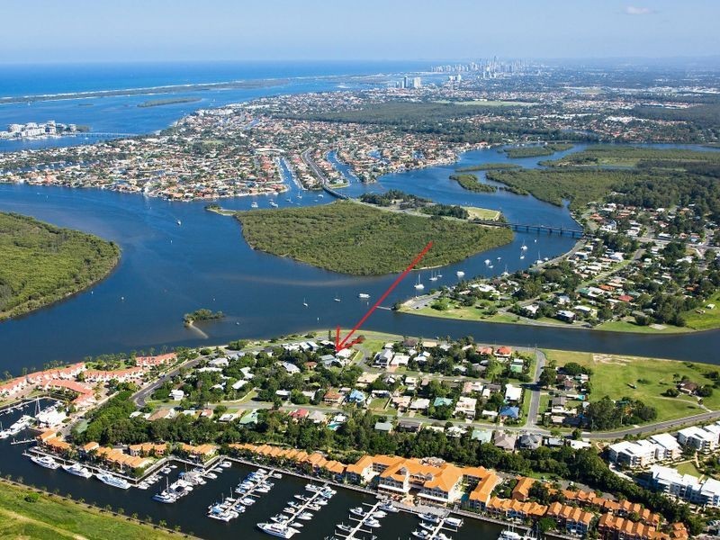 19 Dunnes Avenue, Hope Island QLD 4212