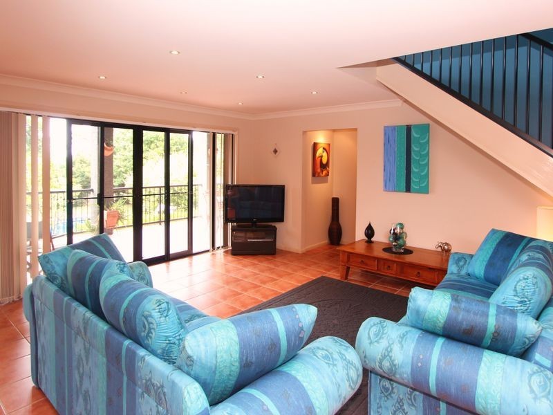 19 Dunnes Avenue, Hope Island QLD 4212