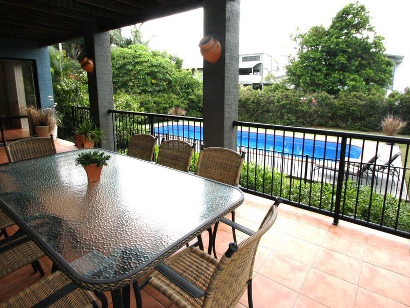 19 Dunnes Avenue, Hope Island QLD 4212