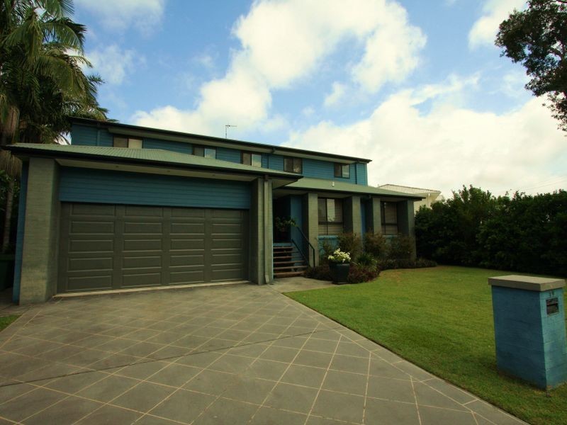 19 Dunnes Avenue, Hope Island QLD 4212