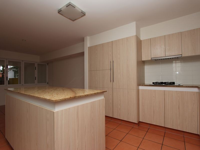 1/29 Nankeen Avenue, Paradise Point QLD 4216