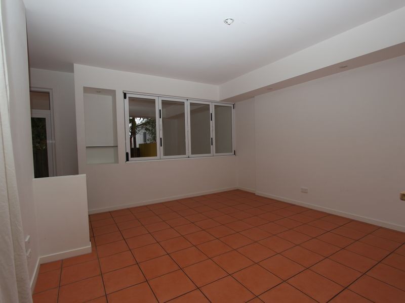 1/29 Nankeen Avenue, Paradise Point QLD 4216