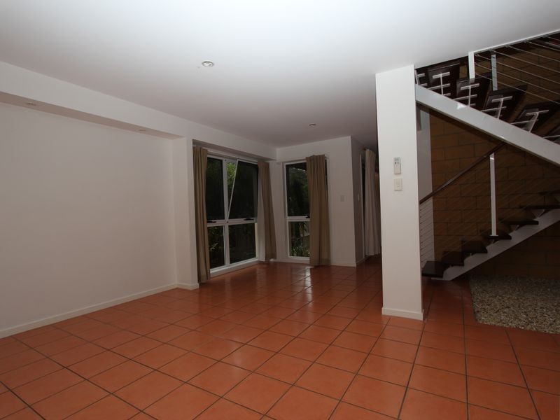 1/29 Nankeen Avenue, Paradise Point QLD 4216