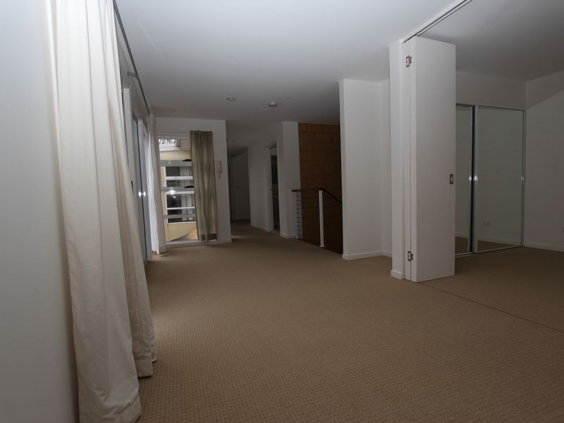 1/29 Nankeen Avenue, Paradise Point QLD 4216