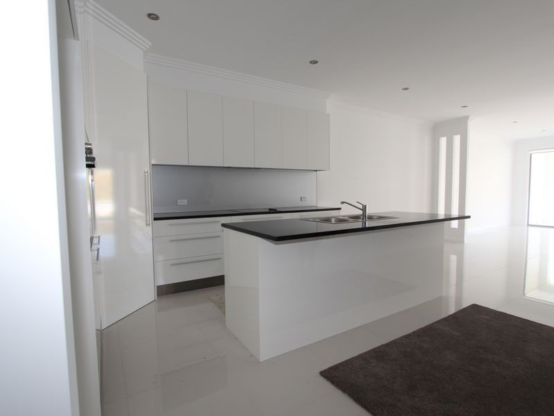 2/20 Compass Drive, Biggera Waters QLD 4216