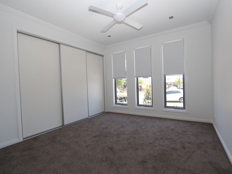 2/20 Compass Drive, Biggera Waters QLD 4216