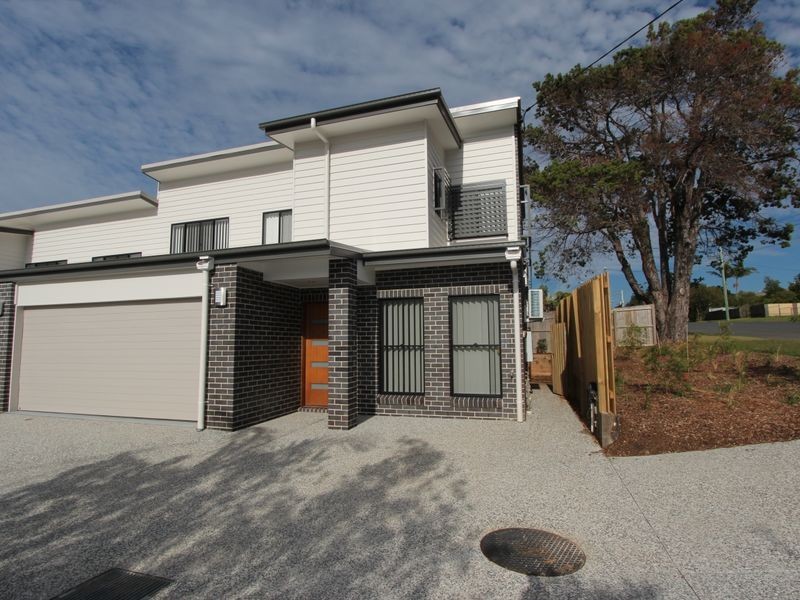 1/6 Fourth Avenue, Labrador QLD 4215