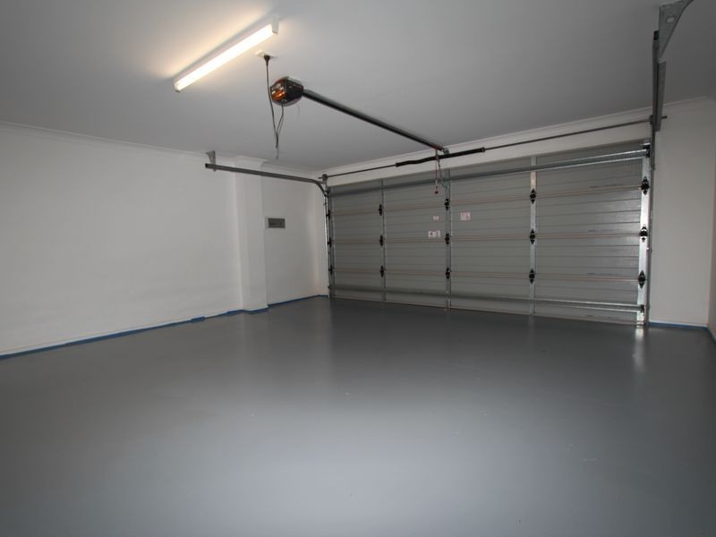 1/6 Fourth Avenue, Labrador QLD 4215