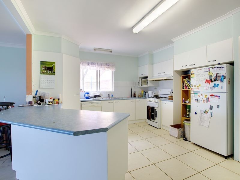 5 Beeka Street, Labrador QLD 4215