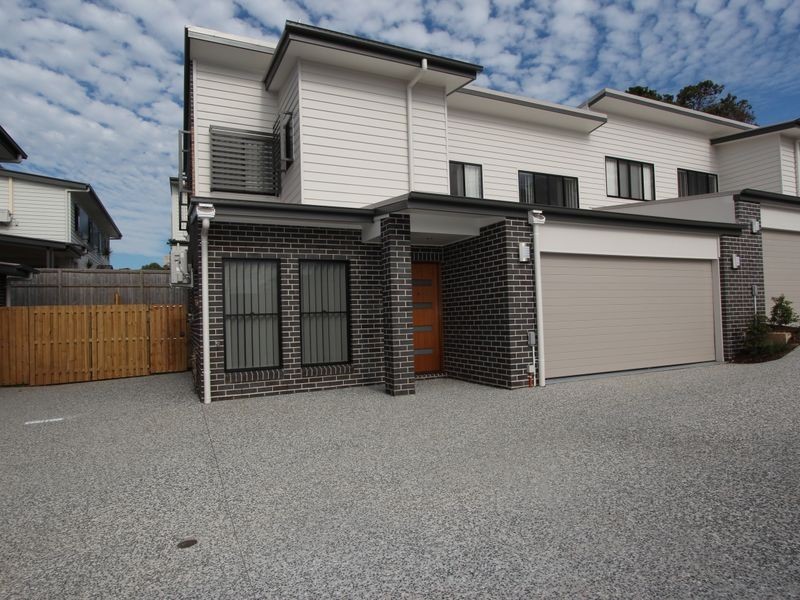 2/6 Fourth Avenue, Labrador QLD 4215