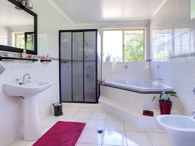 5 Coombe Avenue, Hope Island QLD 4212