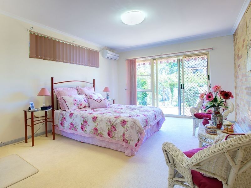 5 Coombe Avenue, Hope Island QLD 4212