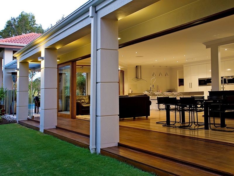 3182 Riverleigh Drive, Hope Island QLD 4212