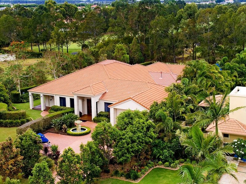 3182 Riverleigh Drive, Hope Island QLD 4212