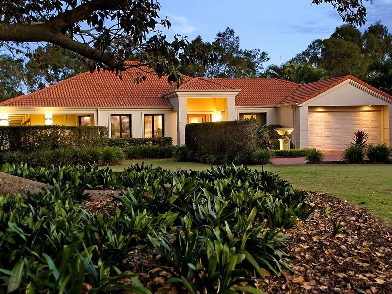 3182 Riverleigh Drive, Hope Island QLD 4212