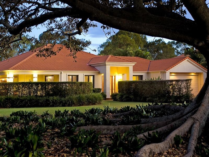 3182 Riverleigh Drive, Hope Island QLD 4212