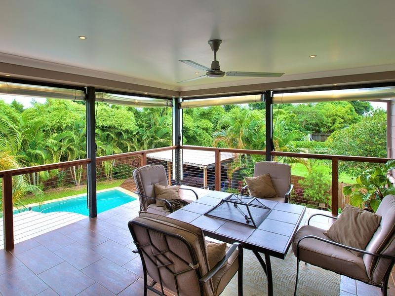 11 Buddeh Street, Hope Island QLD 4212