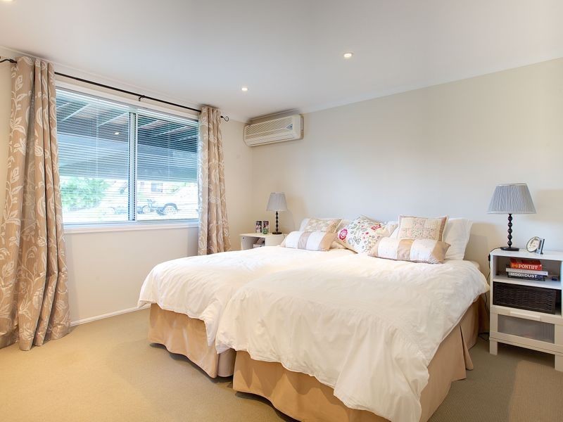 11 Buddeh Street, Hope Island QLD 4212