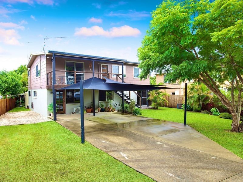 11 Buddeh Street, Hope Island QLD 4212