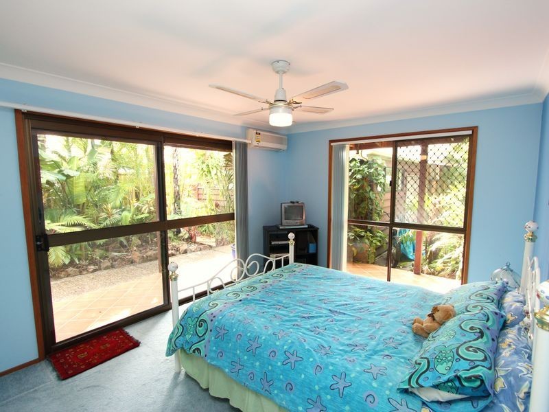132 Paradise Parade, Paradise Point QLD 4216