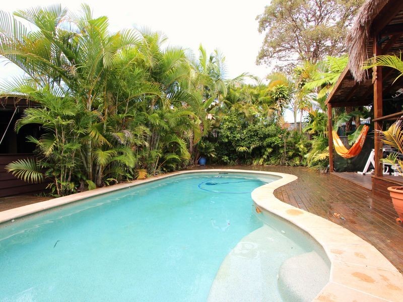 132 Paradise Parade, Paradise Point QLD 4216