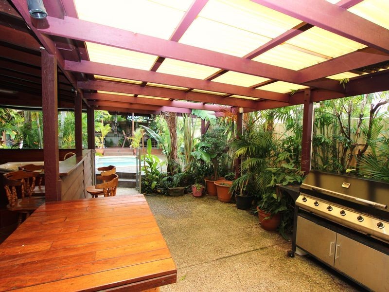 132 Paradise Parade, Paradise Point QLD 4216