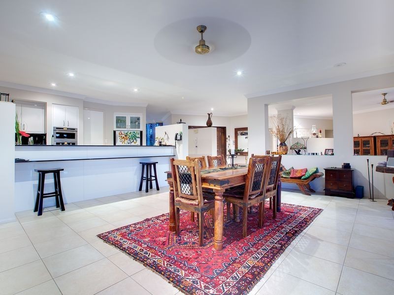 1033 Rosebank Way, Hope Island QLD 4212