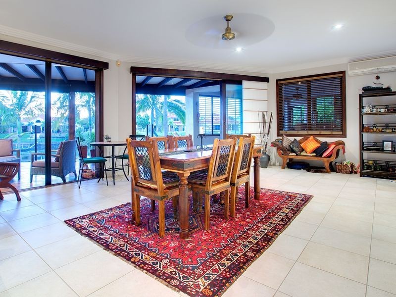 1033 Rosebank Way, Hope Island QLD 4212