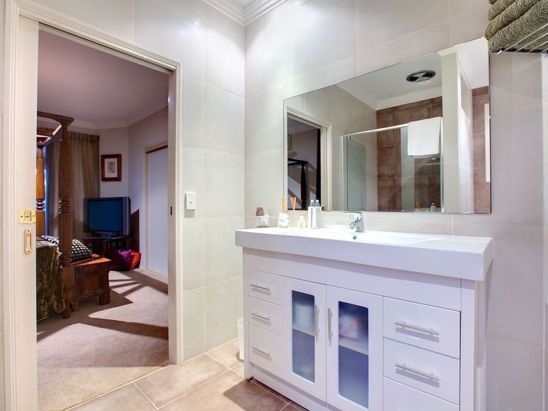 1033 Rosebank Way, Hope Island QLD 4212