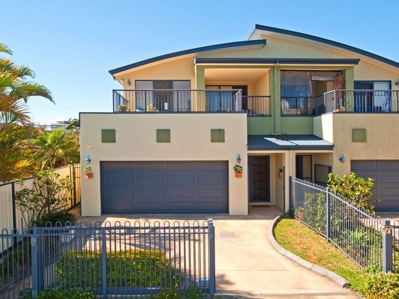 1/7 Shoveller Avenue, Paradise Point QLD 4216