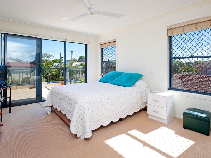 1/7 Shoveller Avenue, Paradise Point QLD 4216