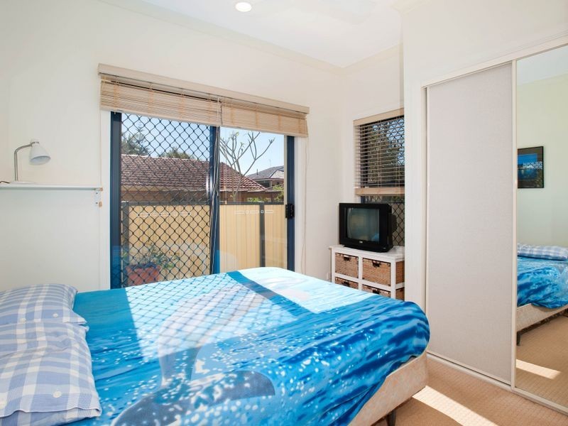 1/7 Shoveller Avenue, Paradise Point QLD 4216